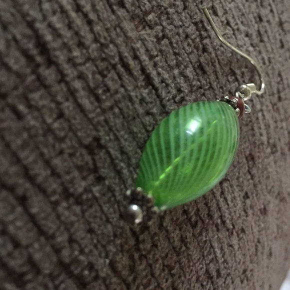 Earrings - Picture 7 of 8